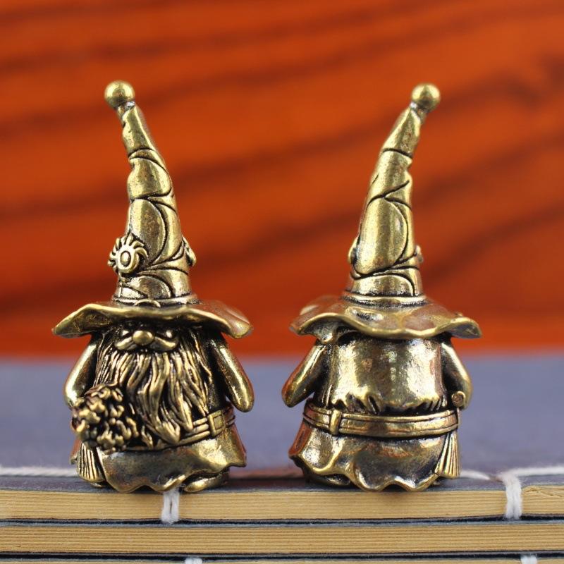 Vintage Copper Gnome Wizard Statue Halloween Desktop Decor Creative Present 1pc