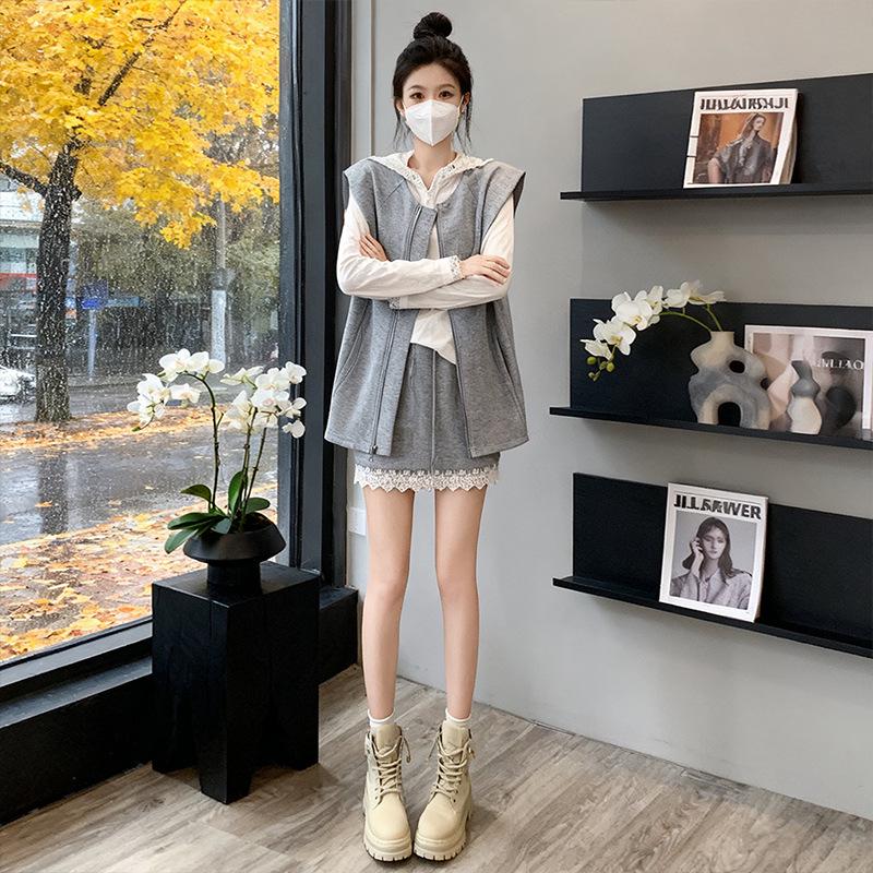European Spring 2023 Women's Casual Korean-Style Hooded Vest & Short Skirt Set