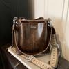 Bag Korean high-end sense versatile bucket bag autumn and winter retro niche design new broadband messenger bag women