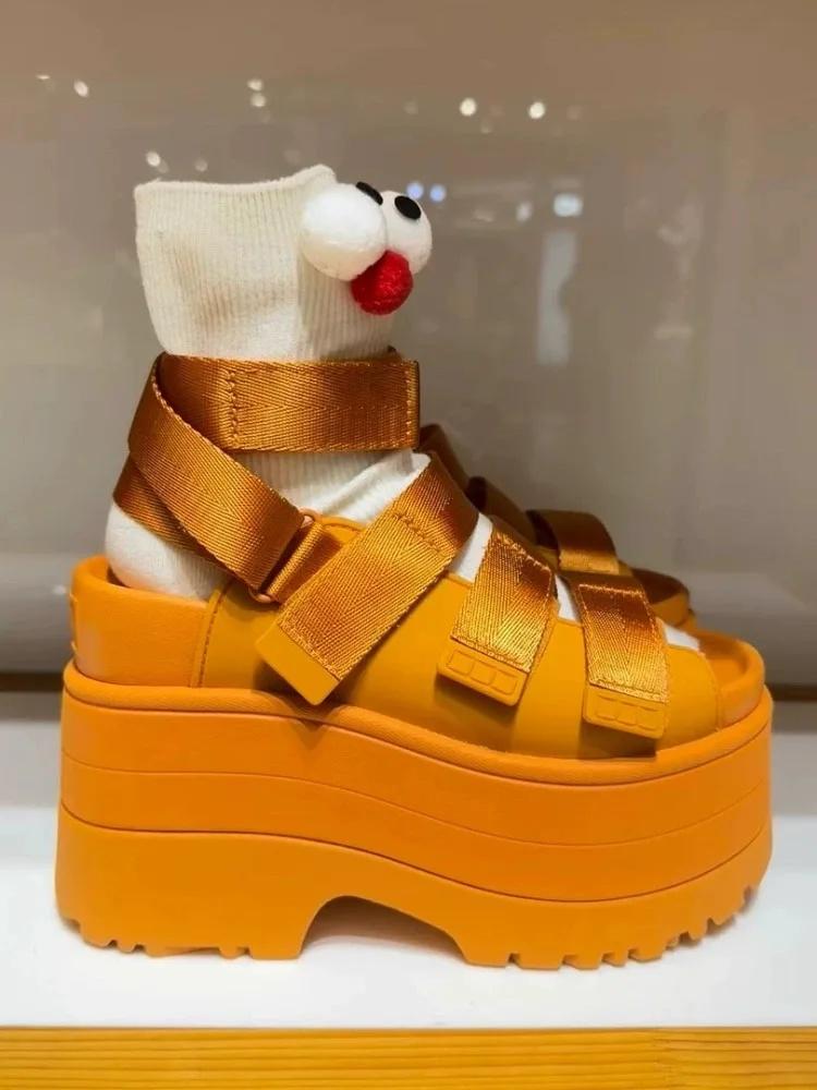 

Модные зимние высокие каблуки челси с цепочкой на платформе до колена женские роскошные туфли 2024 года модные новые тенденции на шнуровке на танкетке с застежкой-молнией 41 оранжевый