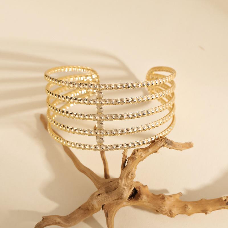 European Geometric C-Shaped Adjustable Metal Bracelet for Women - Exaggerated High-End Open Bangle