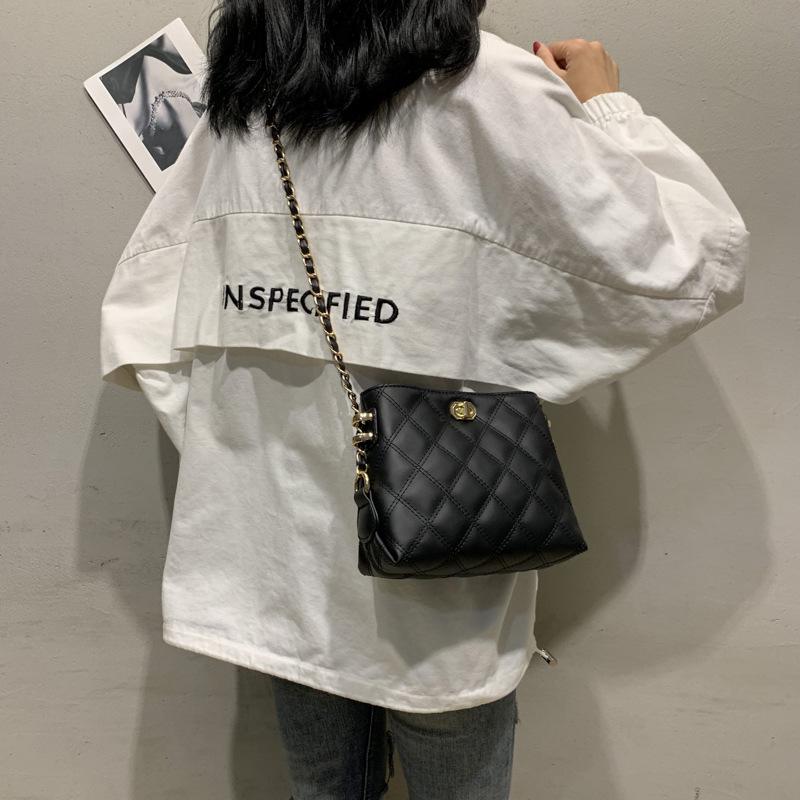 Chain bag women's diamond messenger small bag new Korean version trendy shoulder bag women's bag simple and versatile mini mobile phone bag