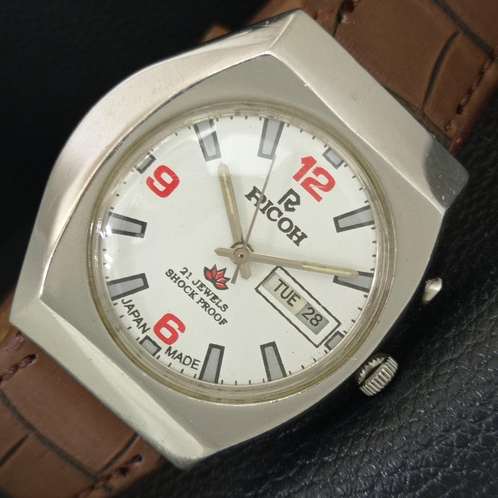 

VINTAGE RICOH R31 AUTOMATIC JAPAN MENS WHITE COLOR DIAL WATCH a707630-1