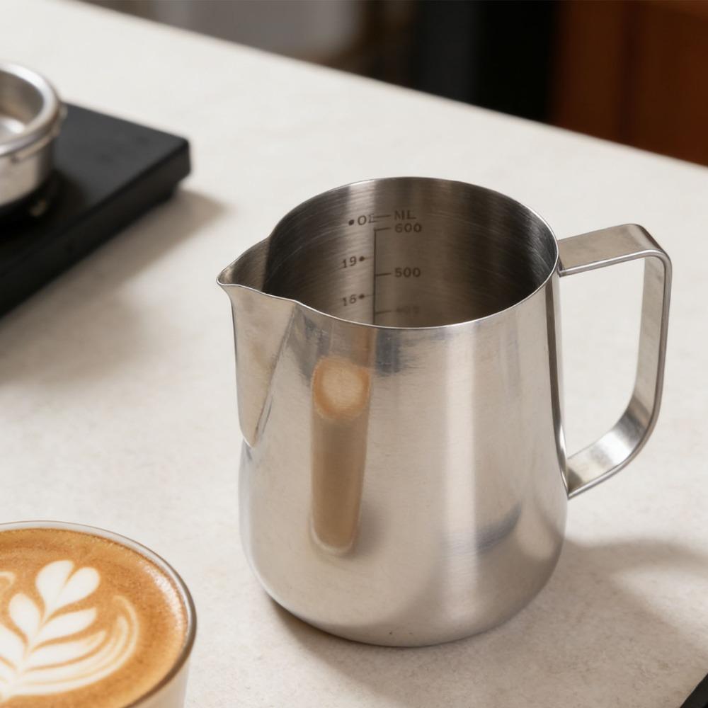Anti-Drip Spout Milk Frothing Pitcher Coffee Steaming Pitcher For Hot Chocolate