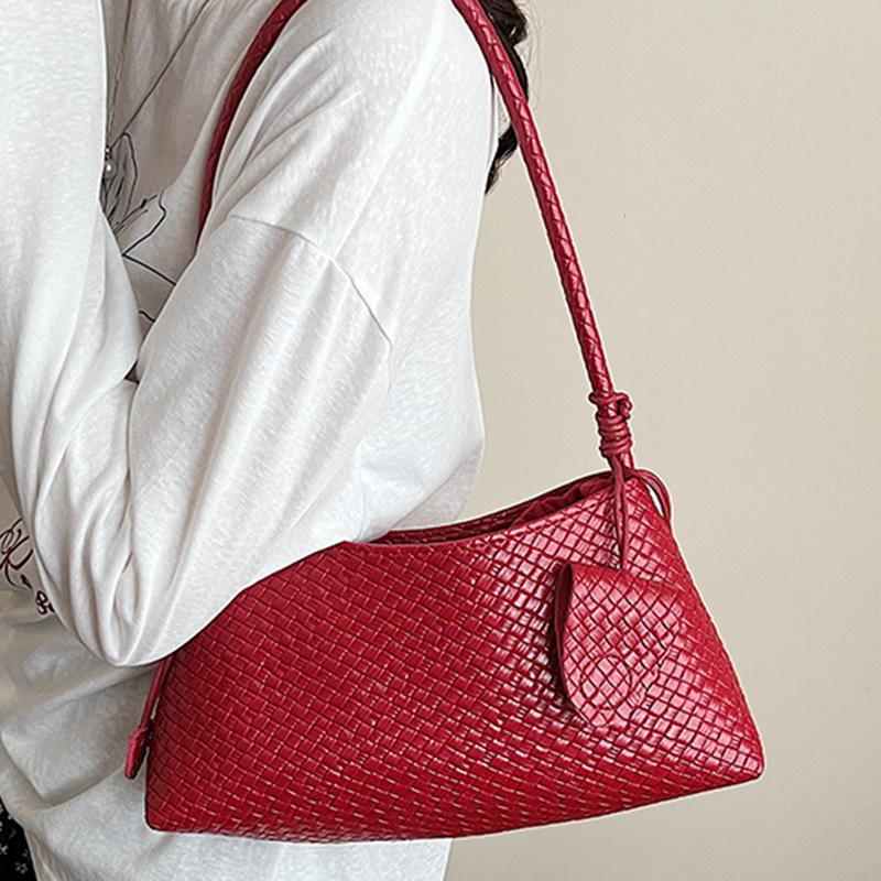 French Niche Woven Pattern Underarm Bag Women's 2025 Summer Temperament Elegant Trend Commuting Shoulder Handbag