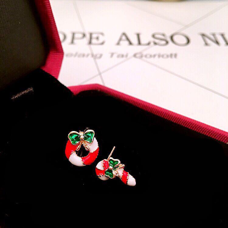 European & American Christmas Earrings: Elk, Tree, Snowman, Deer Designs for Women