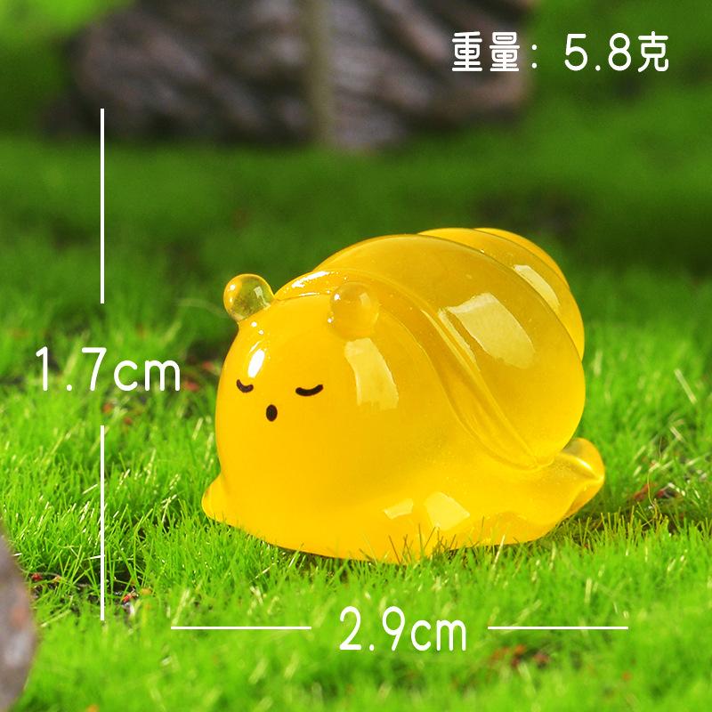 6-Pack in the Dark Figurines - Miniature Garden Decor, Cute Animal Statues for Garden and Terrarium