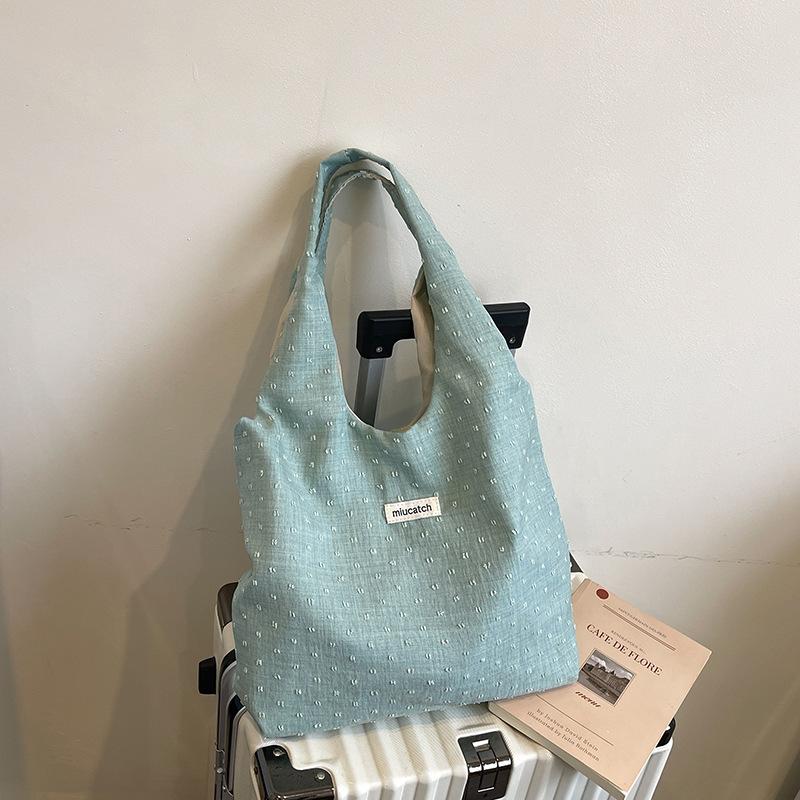 Pleated Lazy Wind Shoulder Bag Women's New Trendy Light Niche Bag Girls' Literary Versatile Tote Bag