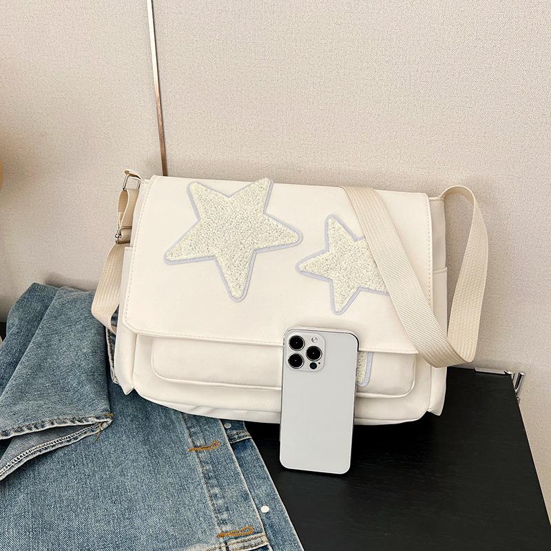 

Сумка модная вместительная для отдыха для интернет-знаменитостей 2025 зима новая универсальная ins на плечо через плечо иностранный стиль женская сумка тренд