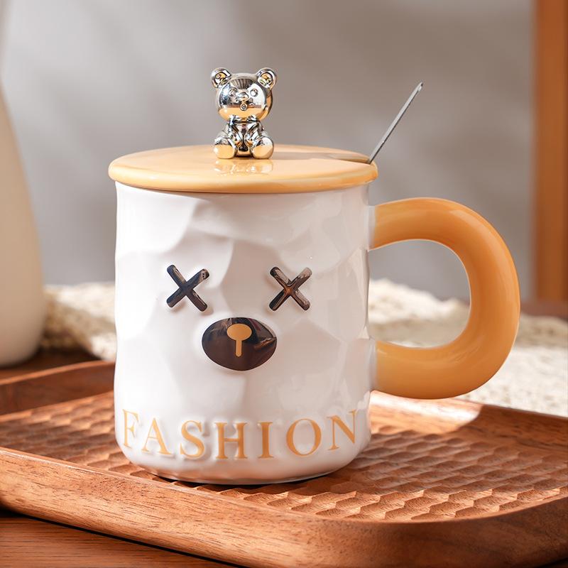 Traje Doméstico Oso Tridimensional con Tapa Cuchara Taza de Cerámica Taza Linda de Dibujos Animados Pequeño Regalo Souvenir Taza de Agua