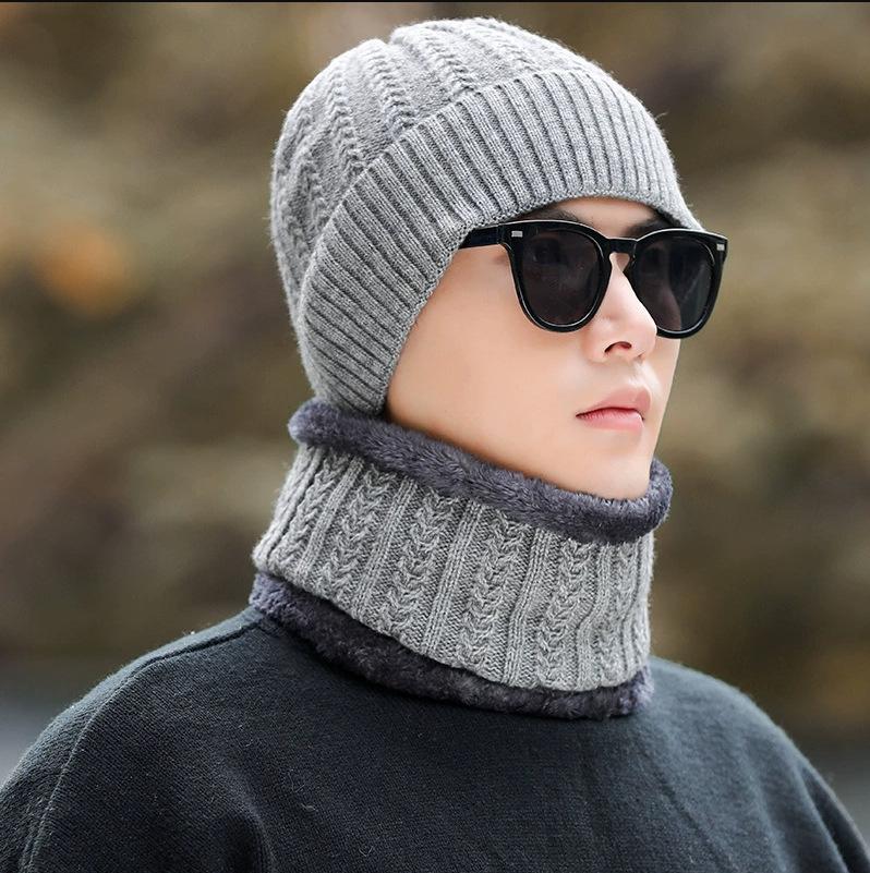 Winter solid color cloth label sports knitted hat men's simple outdoor warm ear protection scarf wool hat cold protection two-piece set
