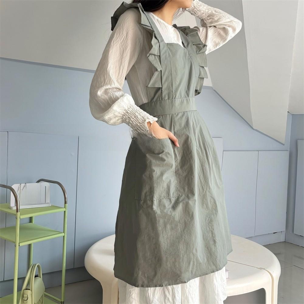 Waterproof Cotton Sleeveless Apron With Floral Edges For Cooking And Art Projects