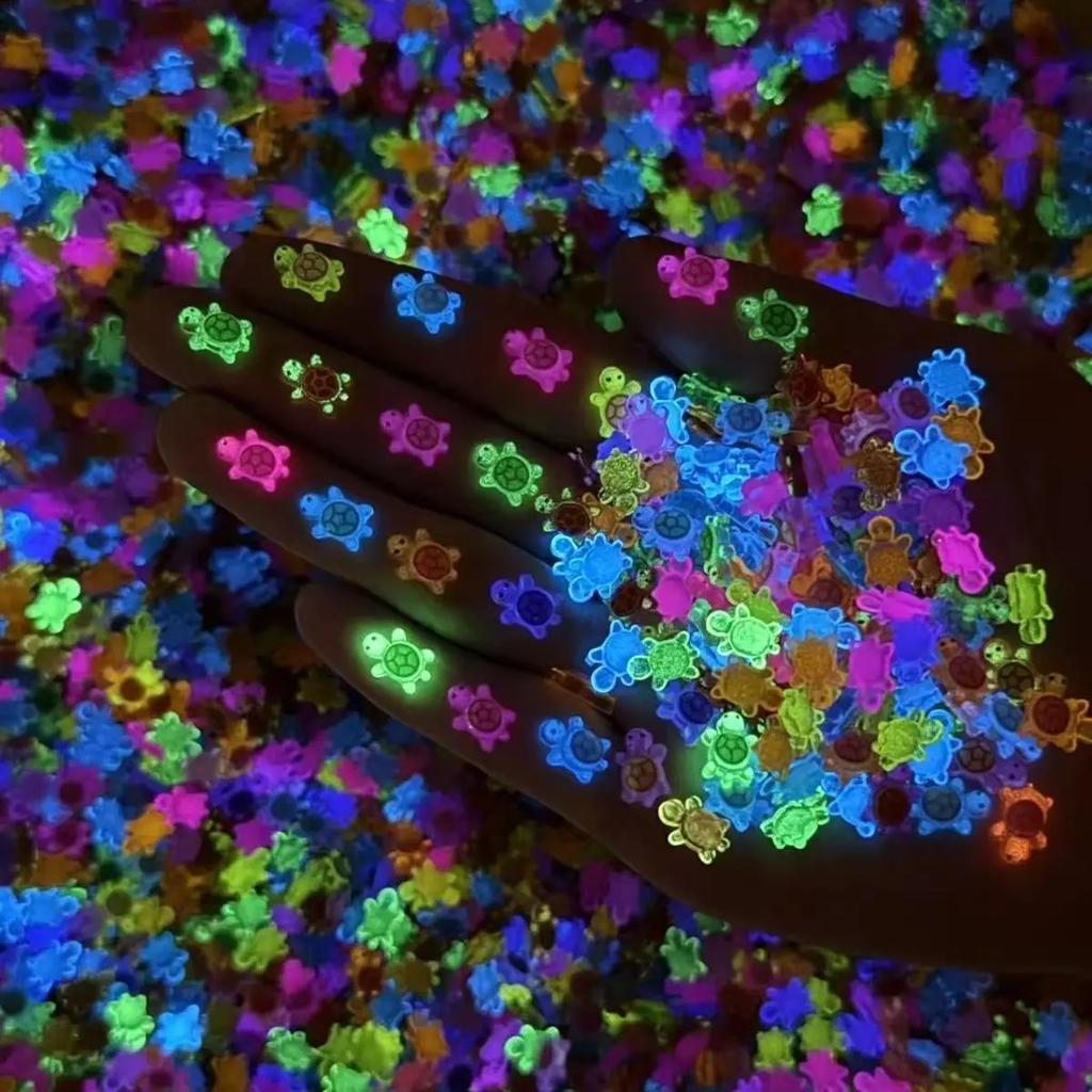 100 Pezzi Mini Tartarughe in Resina Tartarughe Luminose al Buio Miniaturine di Tartaruga Multifunzione Luminose al Buio per Micro Paesaggistica