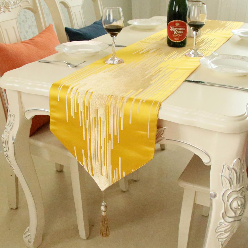 Blue White Striped Table Flag Modern Minimalist Table Runner Long Bed Tail Decoration Towel Tea Tables Cover Cloth Hanging Tassels Accessories