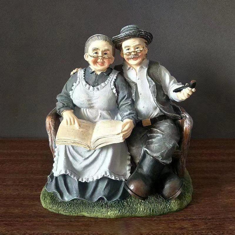 Europe Sweet Grandparents Resin Sculpture Accessories Art Wedding Anniversary Gifts Home Bedroom Desktop Statue Decoration Items