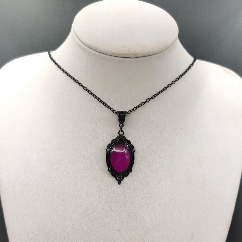 Collana con Ciondolo Goffrato Vampiro Gotico Per Uomo Donna Cristallo Malvagio Moda Gioielli Strega Regalo Mistero Ciondolo di Cristallo Choker 2026