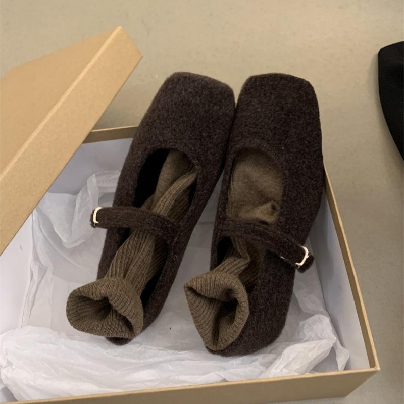 

Inner heightening retro Mary Jane fluffy shoes women s shoes 2025 autumn and winter new outer wear Doudou shoes velvet single shoes 35