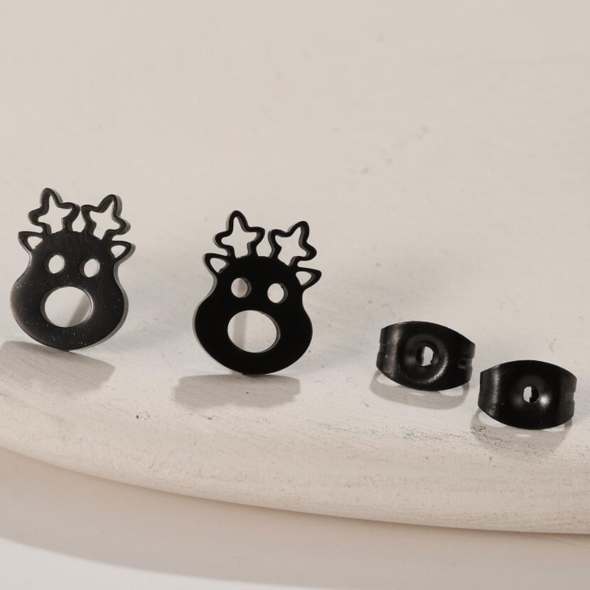 Korean Style Cute Moose Stud Earrings: Creative Cartoon Christmas Accessories