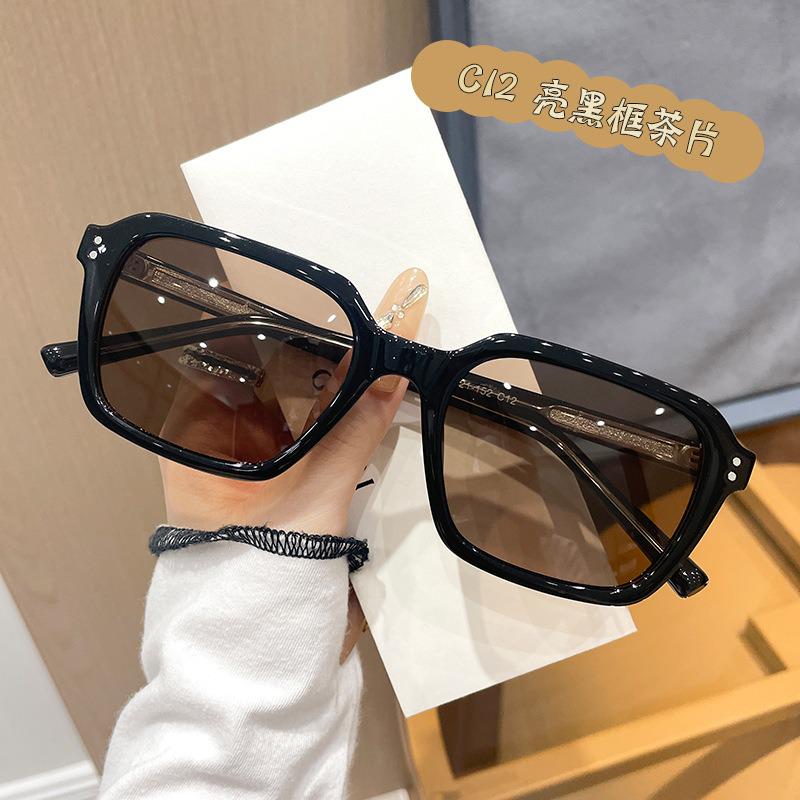 55112 New TR90 Polarized Women's Sunglasses: Japanese & Korean Style, Lightweight Small Square Frame