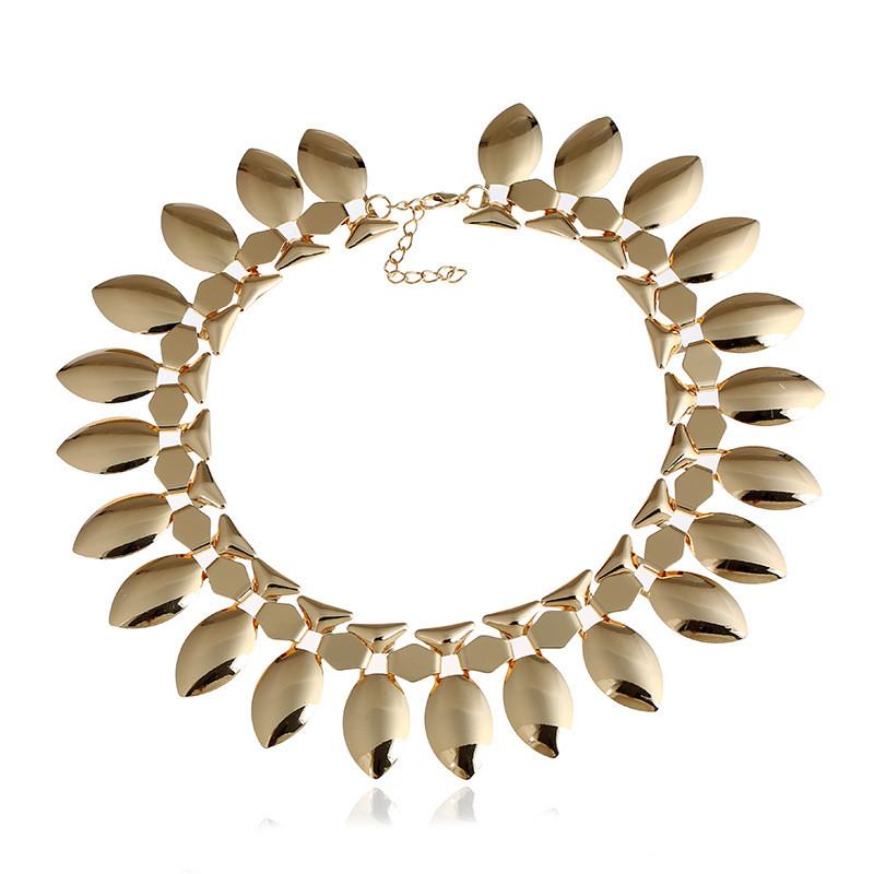 Metal Necklace Fashion With Smooth Leaf Design And Versatile Style For Gift