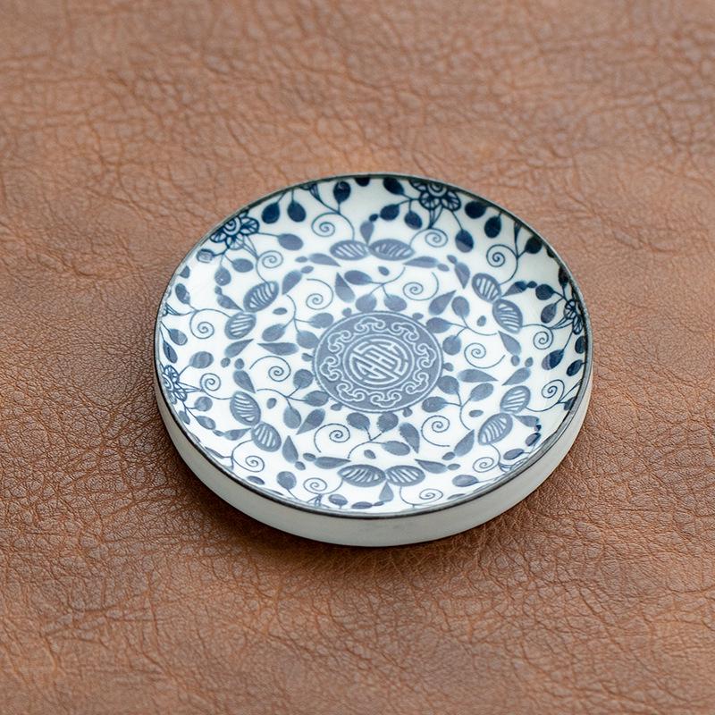 Zen Style Retro Blue & White Porcelain Tea Cup Coaster – Ceramic Anti-Scald Heat Insulation Pad for Gongfu Tea Ceremony.
