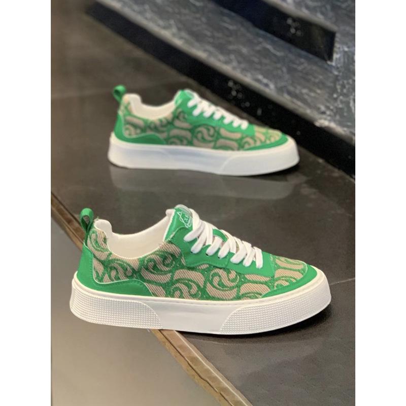 New casual and comfortable sports soft-soled canvas shoes are trendy and breathable xs.