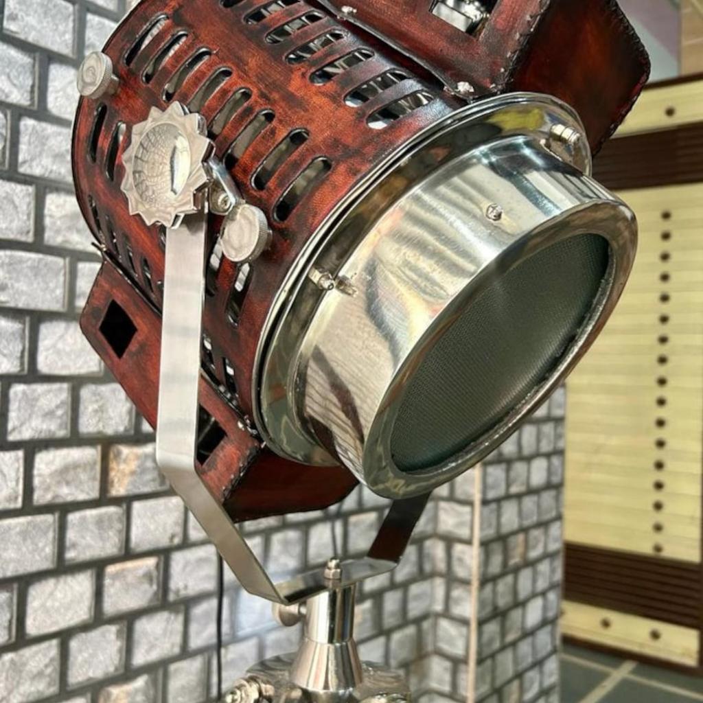 Lampa Trójnóg z Drewna Tekowego Nautyczna Teatralna Industrialna Studio Projektanta Reflektor Reflektor Regulowana Drewniana Lampa Podłogowa Dekoracja Domu Kolekcjonerska