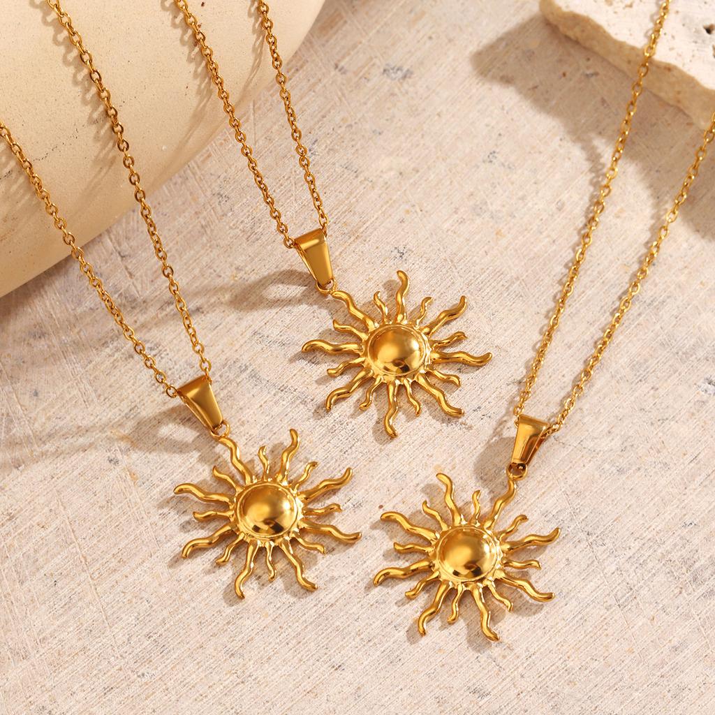 Personalized Hip Hop Golden Necklace Simple Style Sun Pendant Necklaces European American Fashion Trendy Stainless Steel Jewelry