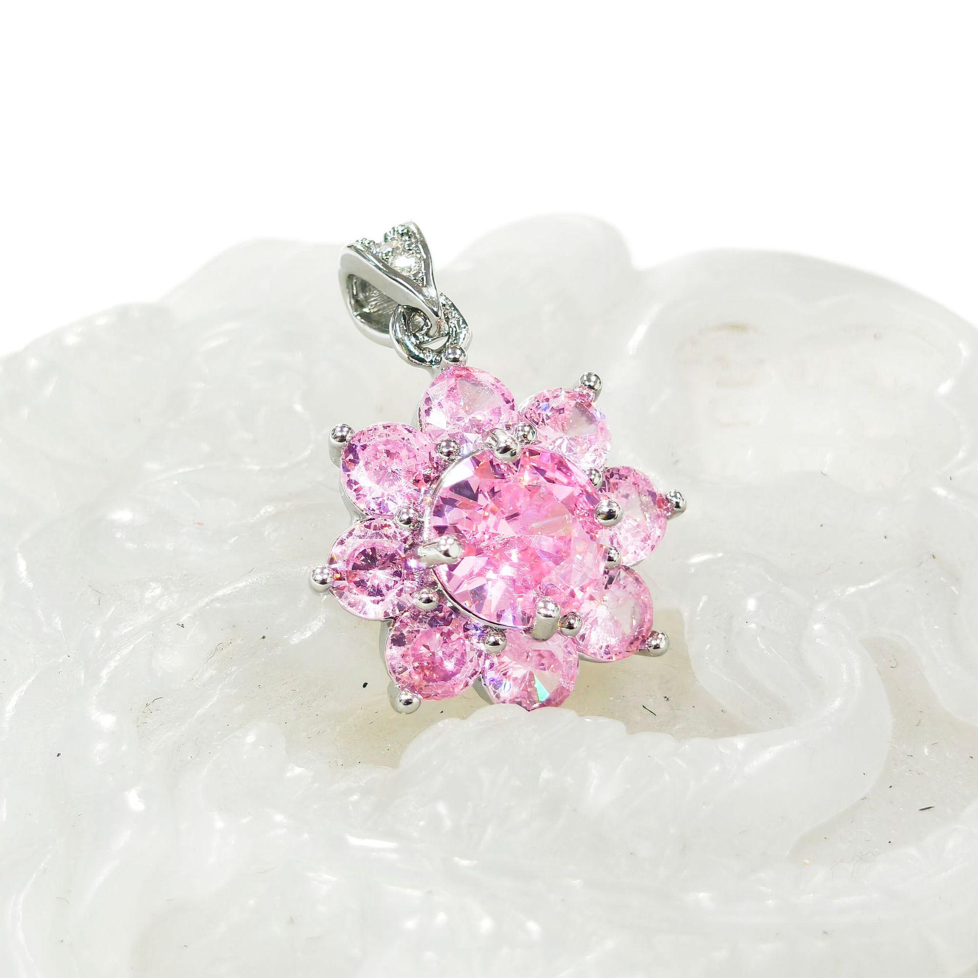Gessen Jewelry Sunflower Pendant with Micro-set Colored Gemstones - Elegant High-End Design