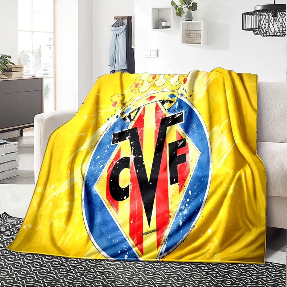 Club Vill-arreal Crest Design Flannel Blanket, Soft Polyester, Modern Design, All-Season for Camping, Travel, Gifts for holidays or birthdays
