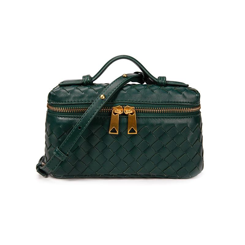 

Niche Weaving Trend Portable Oblique Span Box Bag Fashion Shoulder Lunch Box Bag Weaving Trend 20*7*11.5cm