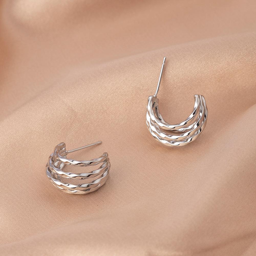 

Голка зі срібла S925 Ретро Багатошарова Дротова Обіймка для вуха у формі літери С: Жіночі стильні розкішні сережки-заяви