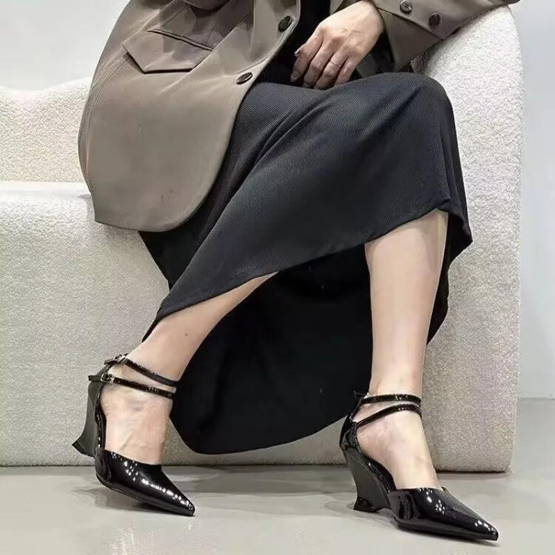 Fashion Red Heels Women 2024 Autumn New Double Breasted Design Women's Pumps Stylish Pointed Toe Platform Heels Elegant Bridal Shoes