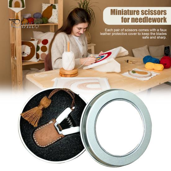 Mini sada pletacích nůžek s ochranným pouzdrem Úložný box Přenosný tvar Čepel Malé nůžky Šití Vyšívání Křížkovým stehem Pletení Háčkování
