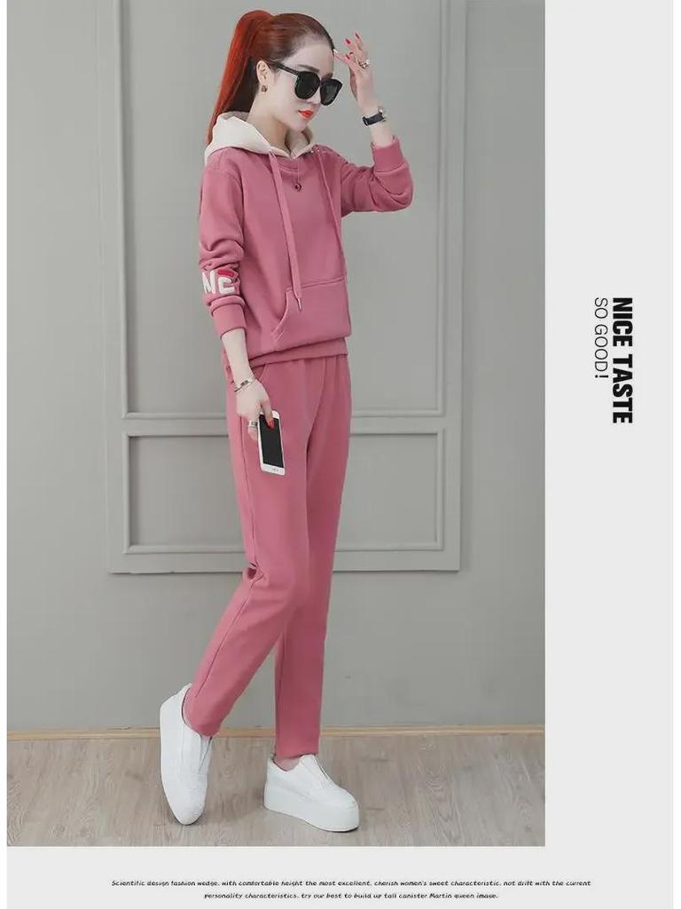 Damen Plüsch Kontrastfarbe Bestickter Sportanzug: Lockeres Pullover- und Hosen-Zweiteiler-Set für Herbst/Winter.