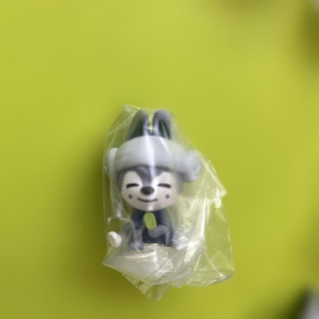 [USED] StrayKids SKZOO Sauna Figure Gacha (6 Figures)