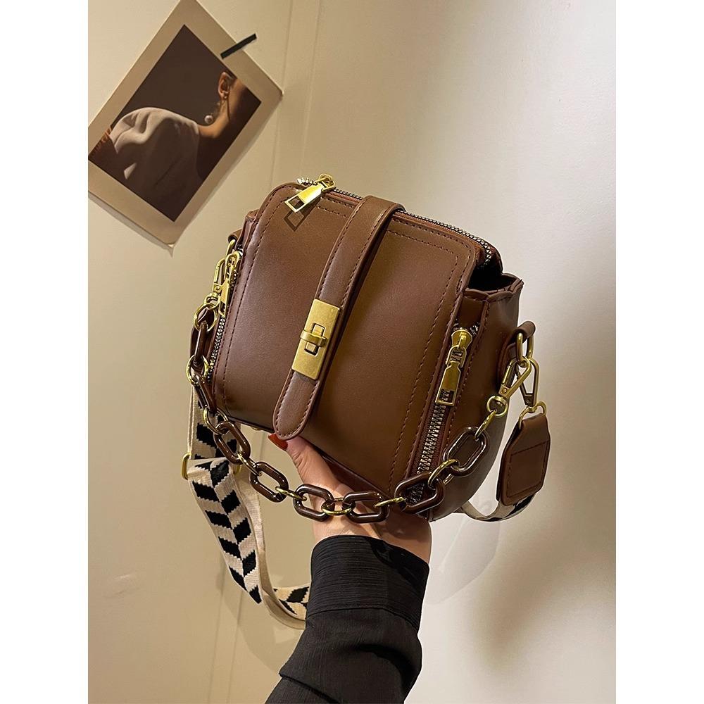Retro Style Bag Popular Bag Women 2025 New Versatile Portable Bucket Bag Premium Texture Shoulder Messenger Bag