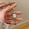 Elegante Damen Gold Quadrat Quarz Uhr - Chinesischer Stil, Vielseitig, für den täglichen Weg zur Arbeit