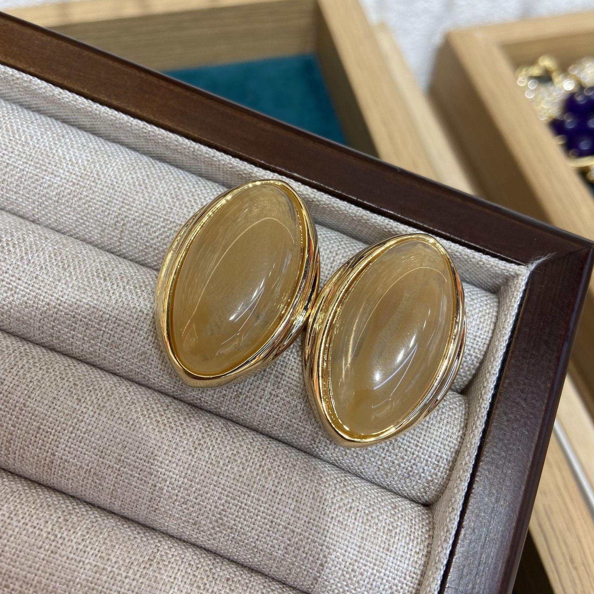 

Серьги-гвоздики в стиле ретро из натурального камня с металлическим краем в форме конского глаза, легкие, роскошные, осенне-зимняя атмосфера, универсальные украшения