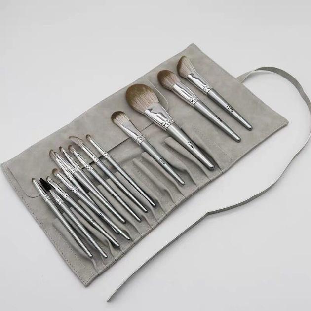 14-Piece Makeup Brush Set: Soft Brushes for Powder, Eyeshadow, Blush, and Highlight - Perfect for Beginners