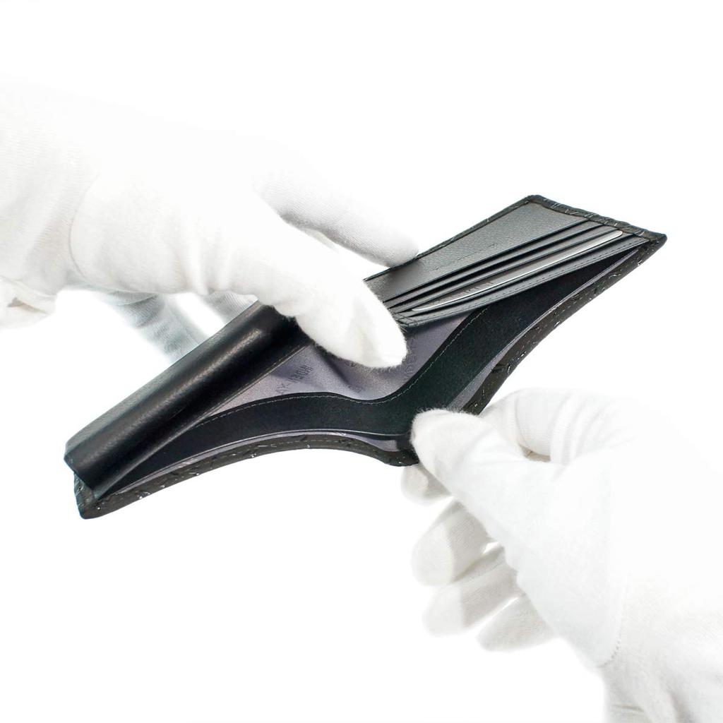 [Inden-ya] Inden Bifold-Geldbörse mit Geldscheinfach und Münzfach, Hirschleder, Schwarz mit schwarzem Lack, Libellenmuster, 2006-01-008