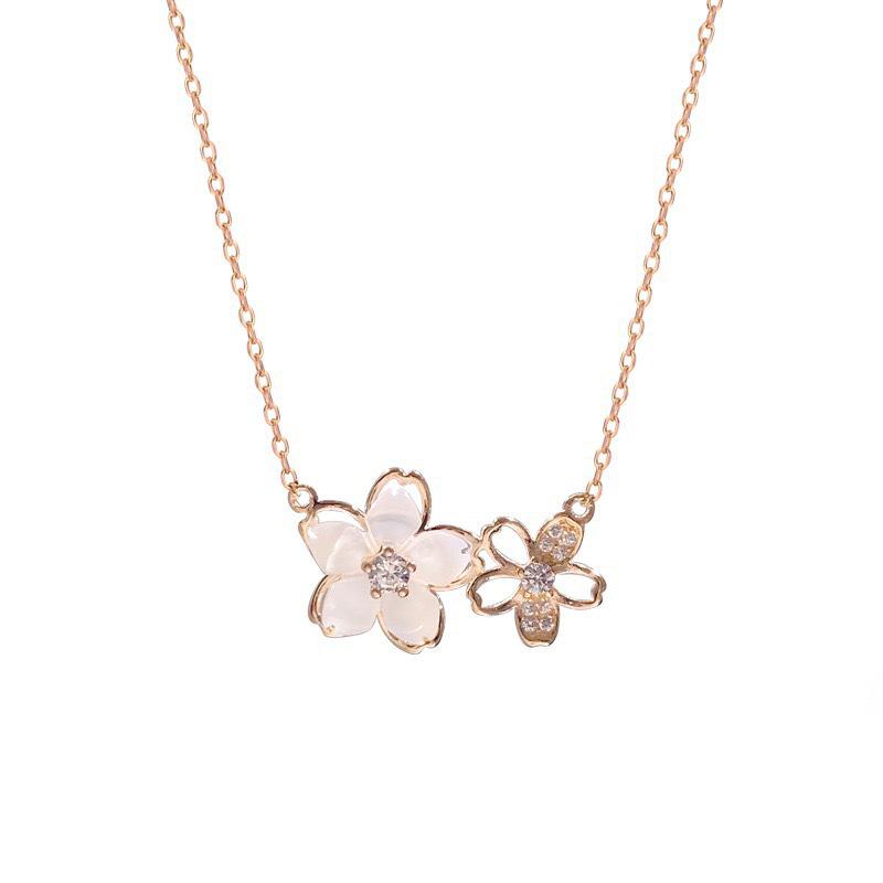 Sakura Shell Necklace: Spring/Summer Romantic Floral Collarbone Chain for Women - Light Luxury, Elegant & Sweet 2023 Style