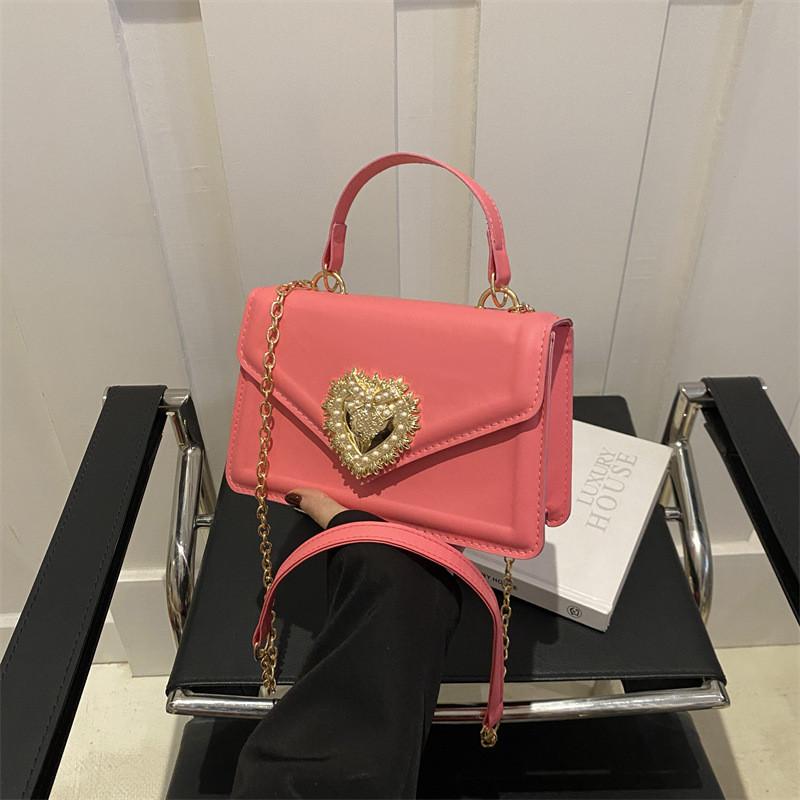 Chic Pu Leather Shoulder Bag For Women Trendy Lock Chain Crossbody Bag 2024