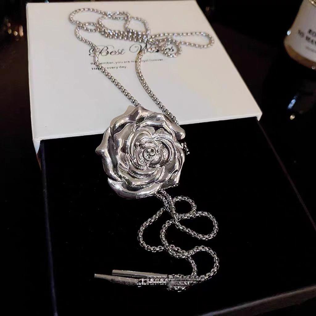 

Минималистичное ожерелье из титановой стали с подвеской в виде розы - Универсальная роскошная цепочка для ключиц для женщин серебряный