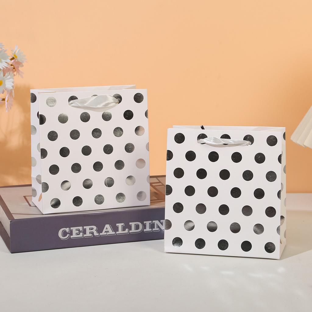 12pcs Polka Dot Gift Bags With Straps Paper Party Favor Bags For Weddings Birthdays Baby Showers Boutique Gifts For Event