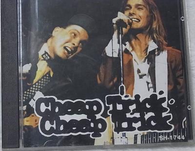CD CHEAP TRICK - World Super Hits SH1744 Vignt Et Un Japan Rock Used