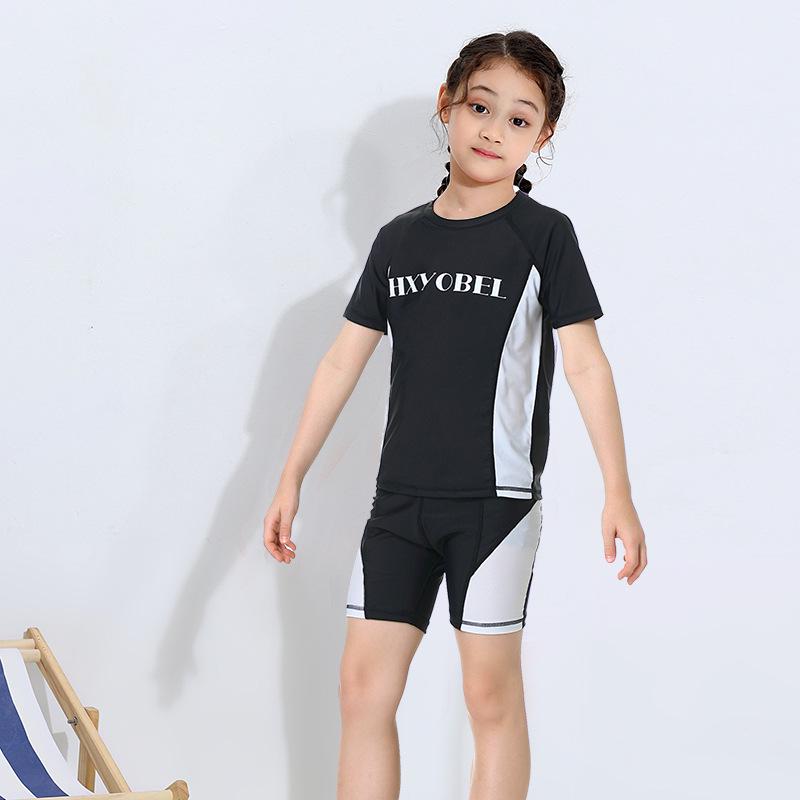 

Быстросохнущий купальник с коротким рукавом для девочек для защиты от солнца и профессиональных тренировок, Новая коллекция 2022. Size 12A чёрный/белый