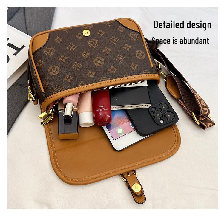 Trendy Women's Single-Shoulder Crossbody Bag - Fashionable High-End Small Square Commuter Bag