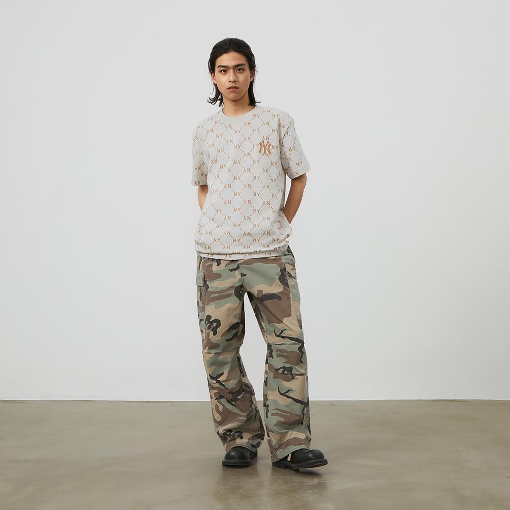 New MLB MONOGRAM Collection New York Yankees T Shirt Unisex Cream 3ATSM0143-50CRS