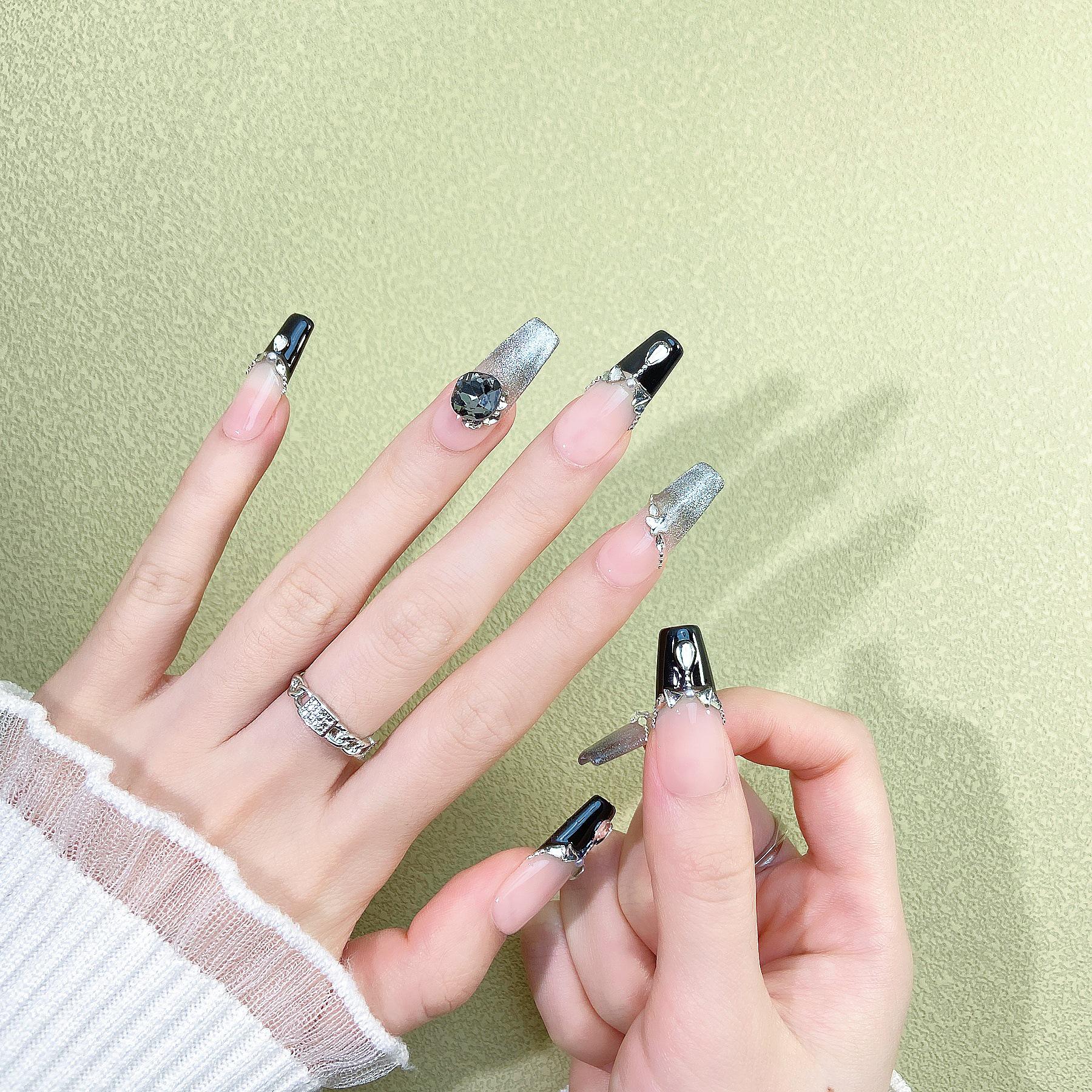 Handmade Black Silver Gradient Rhinestone Nails: Fashionable Cat Eye Manicure Long ladder 30mm